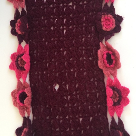 American Eagle Pink Flower Trimmed Open Knit Scarf - Picture 2 of 3